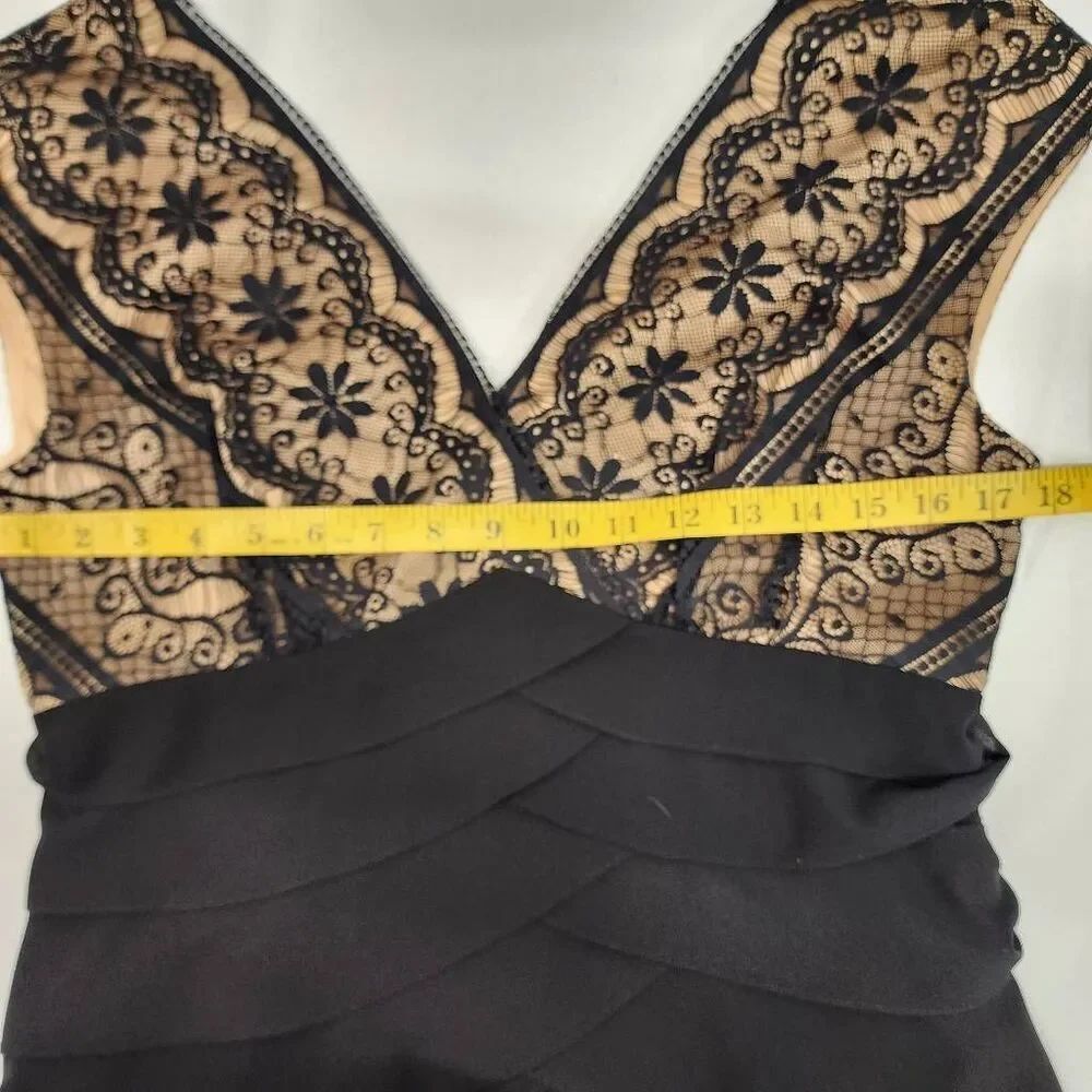 Adrianna Papell Women's Size 10 Black Lace Tiered Ruffle Cocktail Dress - Picture 6 of 10